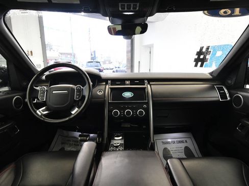 Used 2018 Land Rover Discovery HSE image 19