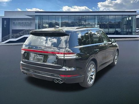 New 2026 Lincoln Aviator 2WD w/ Jet Appearance Package image 8