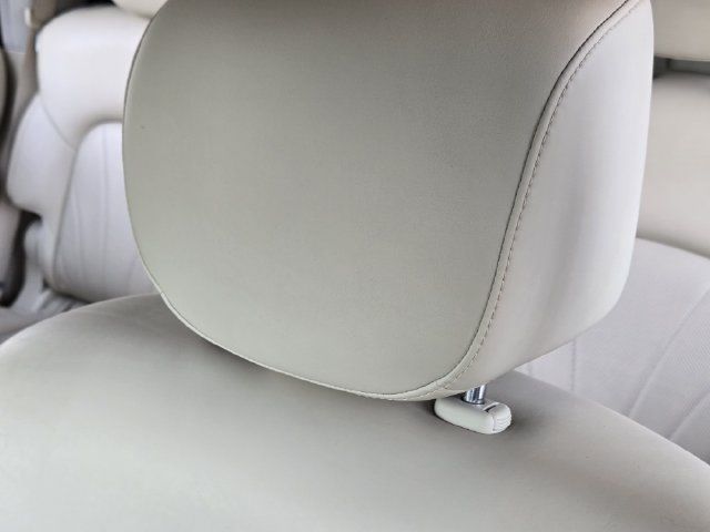 Used 2016 INFINITI QX80 4WD w/ Deluxe Technology Package image 16