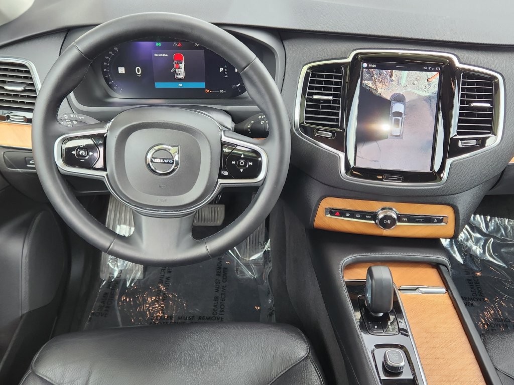 Used 2023 Volvo XC90 B5 Plus w/ Protection Package Premier AWD/4WD image 3