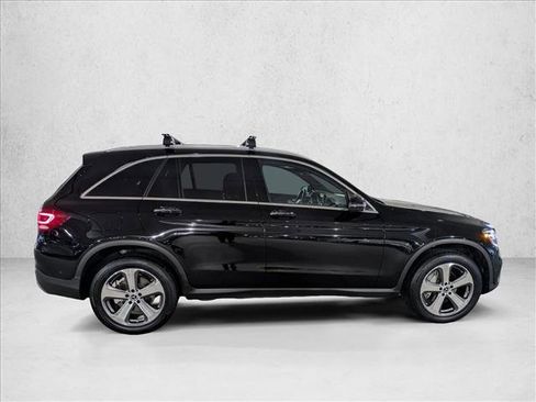 Used 2022 Mercedes-Benz GLC 300 4MATIC image 4