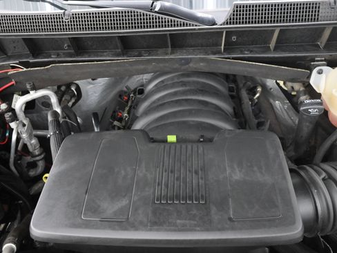 Used 2022 Chevrolet Silverado 1500 LT w/ Z71 Off-Road Package AWD/4WD image 19