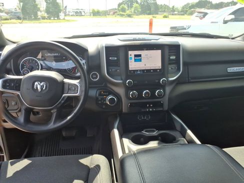Used 2022 RAM 1500 Big Horn AWD/4WD image 12