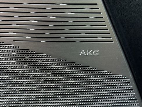 New 2026 Cadillac Optiq Luxury 1 image 19