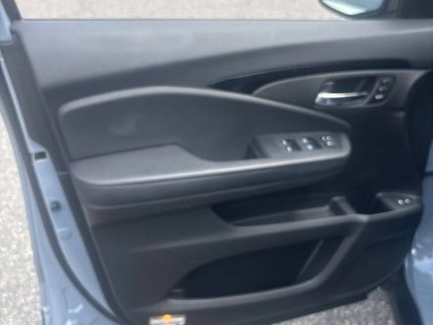 Used 2022 Honda Pilot Elite image 4