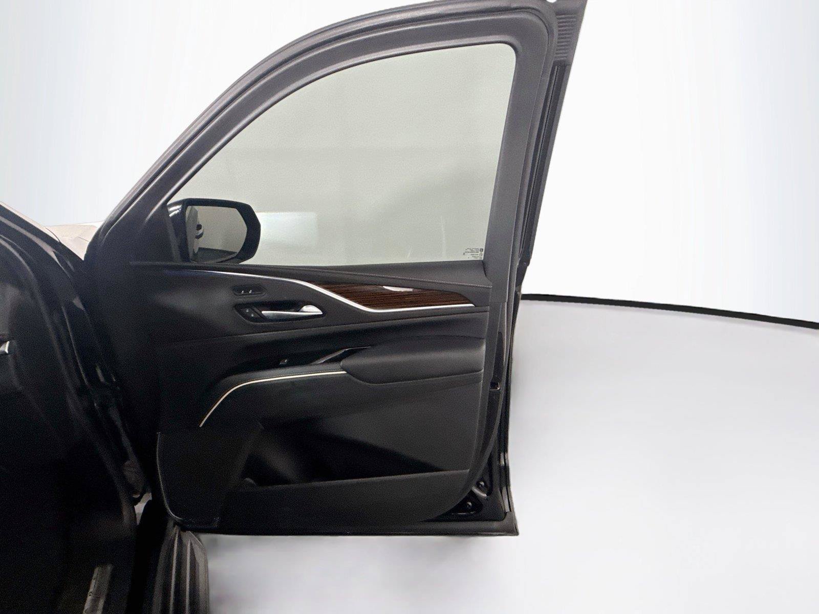 Used 2023 Cadillac Escalade Luxury RWD image 14