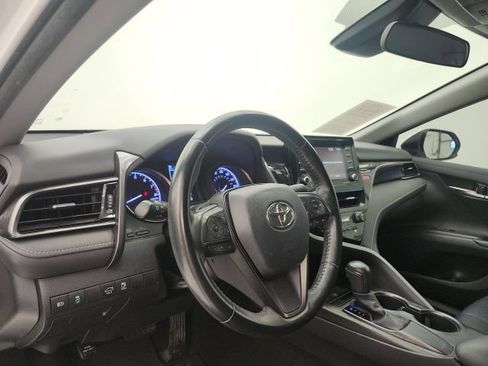 Used 2021 Toyota Camry SE FWD image 12