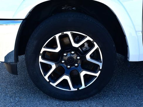 Used 2025 RAM 1500 Laramie AWD/4WD image 6