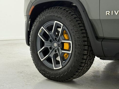 Used 2022 Rivian R1T Launch Edition image 41