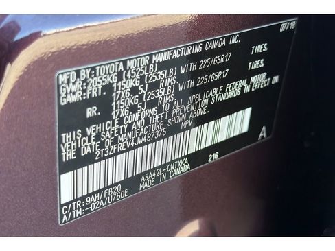 Used 2018 Toyota RAV4 LE w/ All Weather Liner Package FWD image 31