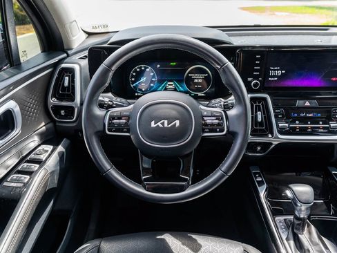Used 2023 Kia Sorento SX FWD image 23