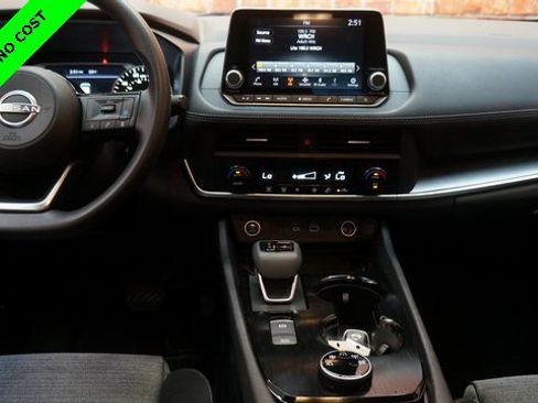 Used 2023 Nissan Rogue SV image 34