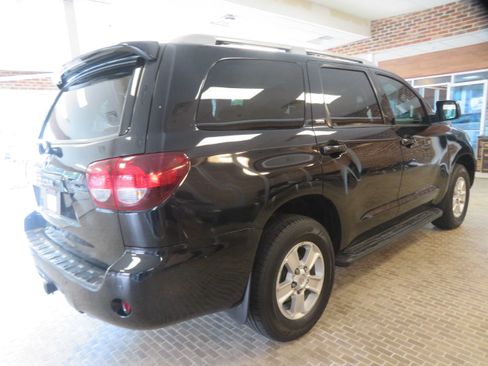 Used 2019 Toyota Sequoia SR5 AWD/4WD image 66