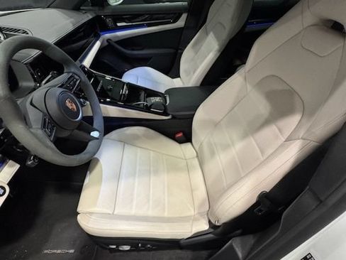 Certified 2026 Porsche Panamera 4 AWD/4WD image 4