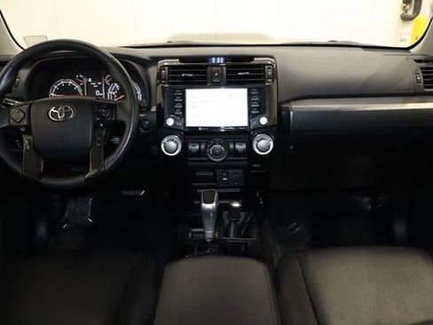 Used 2022 Toyota 4Runner TRD Off-Road Premium AWD/4WD image 28
