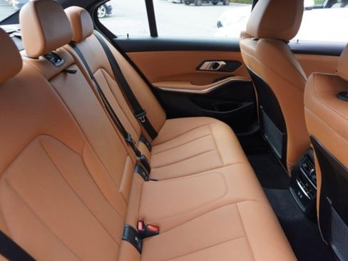 Used 2022 BMW 330i xDrive Sedan w/ Driving Assistance Package image 22