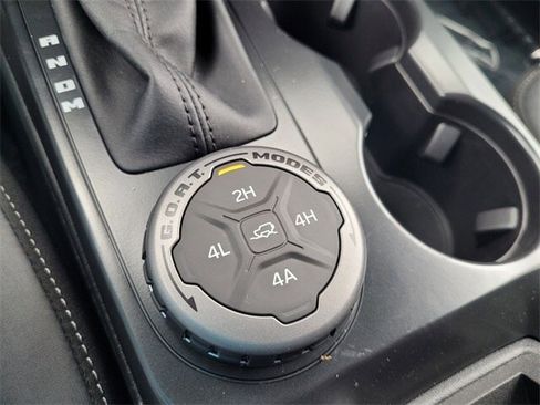 New 2025 Ford Bronco Badlands image 26