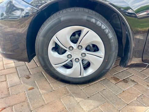 Used 2015 Honda Civic LX image 9