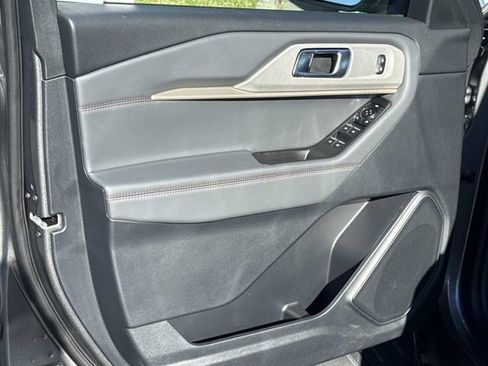 New 2026 Ford Explorer Active w/ Active Comfort Package image 19