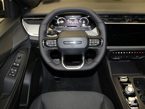 New 2026 Jeep Cherokee Laredo AWD/4WD image 13
