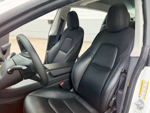 Used 2021 Tesla Model 3 Standard Range Plus RWD image 17
