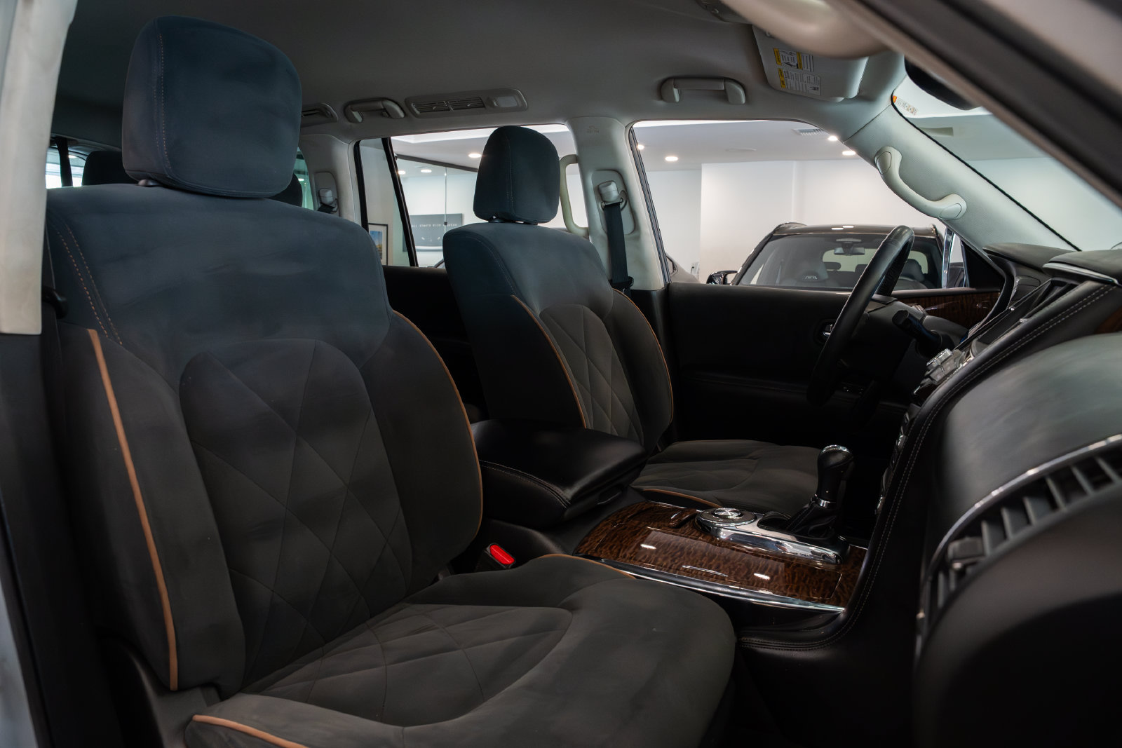 Used 2018 Nissan Armada SV w/ Driver Package RWD image 25