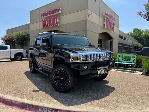 Used 2005 HUMMER H2 SUT w/ Preferred Equipment Group AWD/4WD image 1