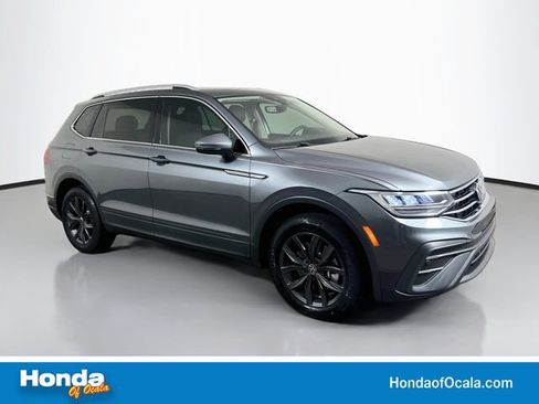 Used 2023 Volkswagen Tiguan SE FWD image 1