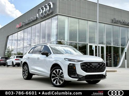 New 2026 Audi Q3 quattro 2.0T AWD/4WD image 1