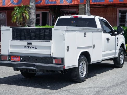 Used 2022 Ford F250 XL w/ Power Equipment Group RWD image 10