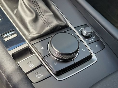 New 2026 MAZDA MAZDA3 s FWD image 30