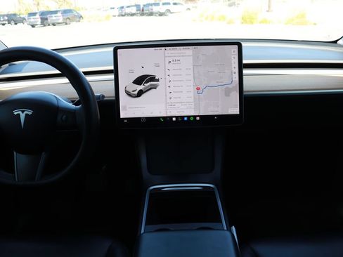 Used 2021 Tesla Model Y Long Range AWD/4WD image 15