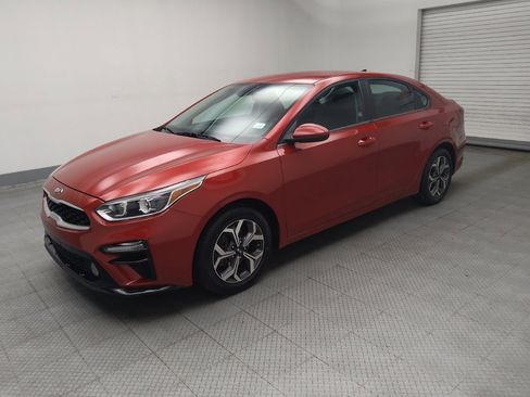 Used 2019 Kia Forte LXS FWD image 2