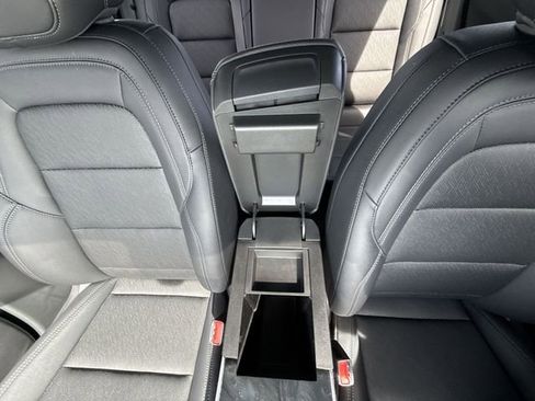 Used 2026 Chevrolet Equinox LT w/ Convenience Package II image 20