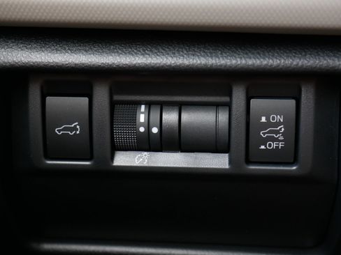 Certified 2025 Subaru Forester Premium AWD/4WD image 26