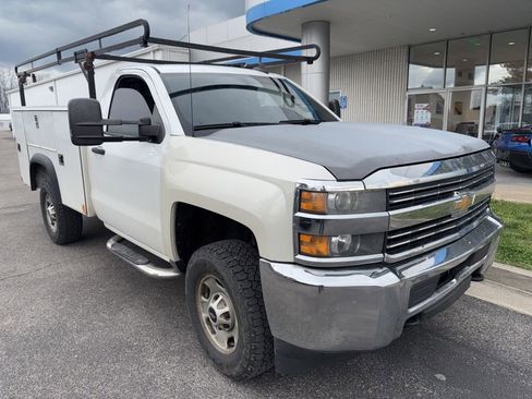 Used 2016 Chevrolet Silverado 2500 W/T w/ Snow Plow Prep Package image 6