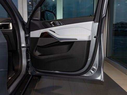 New 2026 BMW X5 xDrive50e w/ Climate Comfort Package image 20