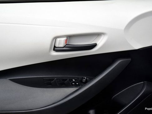 Used 2022 Toyota Corolla LE image 7