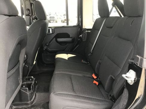 Certified 2020 Jeep Wrangler Unlimited Willys image 17