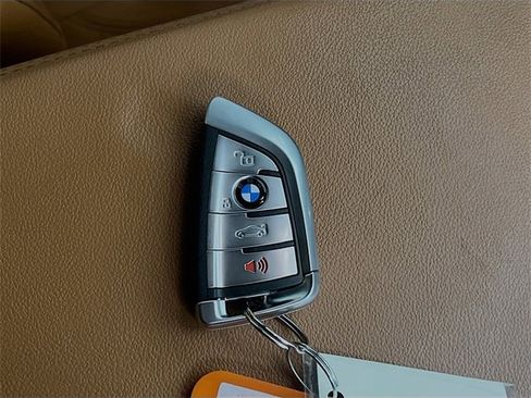 Used 2021 BMW X3 xDrive30i w/ Premium Package image 32