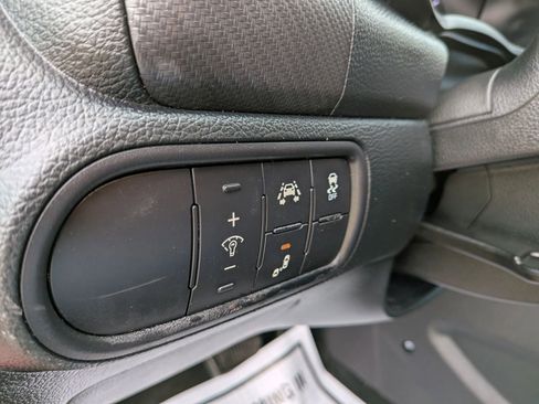 Used 2018 Kia Forte S w/ S Technology Plus Package FWD image 38