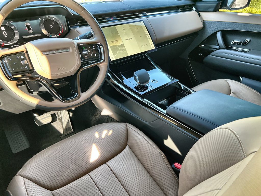 New 2027 Land Rover Range Rover Sport Dynamic SE AWD/4WD image 13