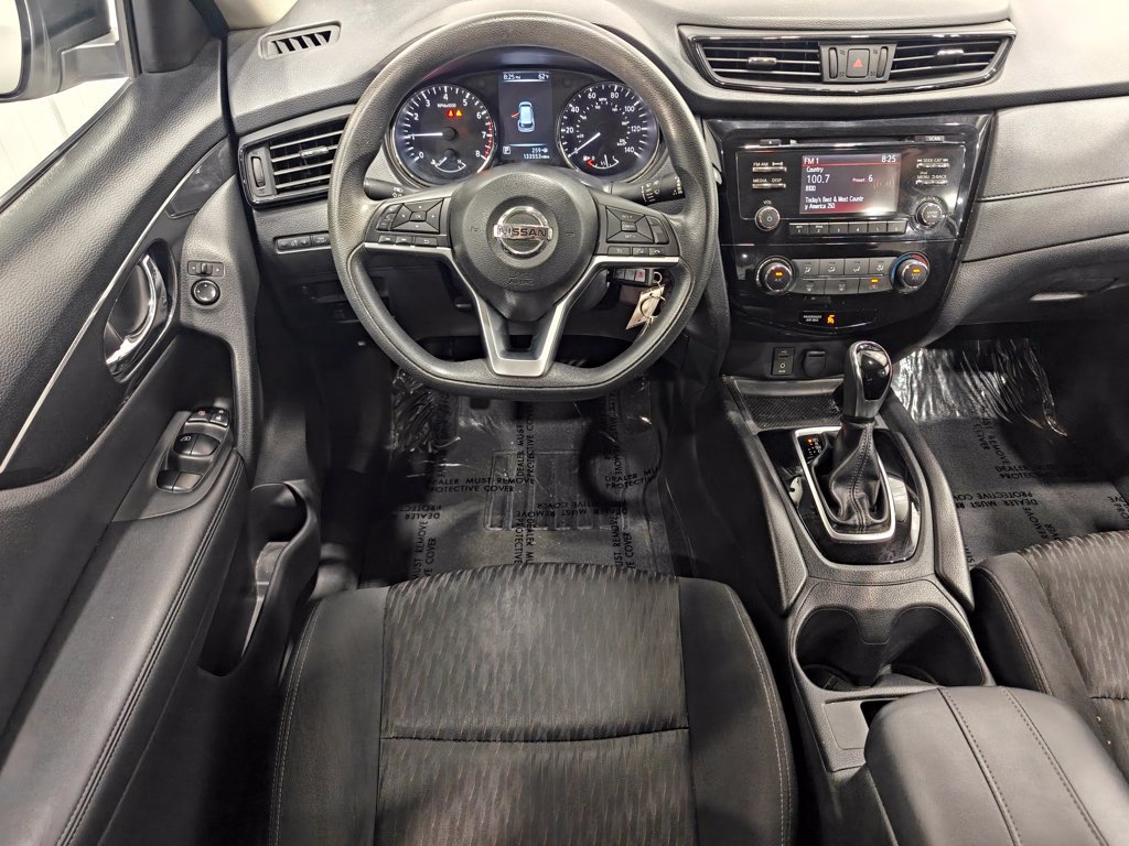 Used 2017 Nissan Rogue S AWD/4WD image 4