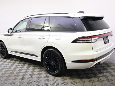 New 2026 Lincoln Aviator Reserve image 3