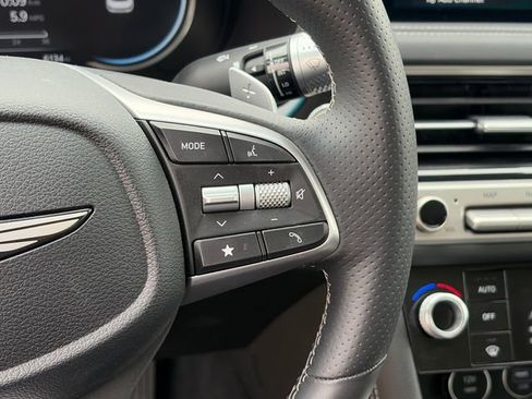 Used 2026 Genesis G70 2.5T RWD image 22