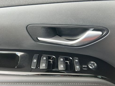 Used 2023 Hyundai Tucson Limited w/ Cargo Package FWD image 10