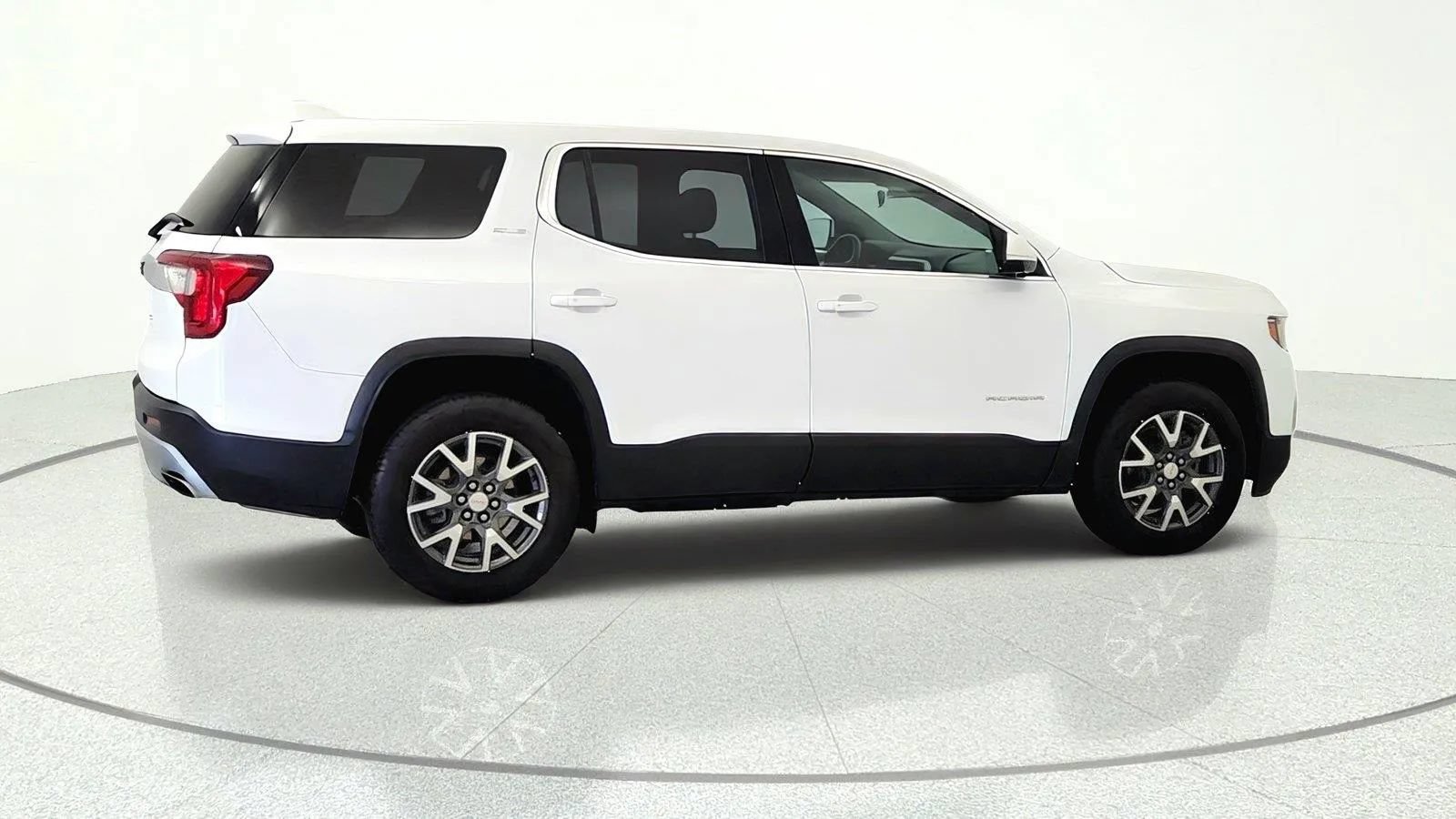 Used 2022 GMC Acadia SLE FWD image 6