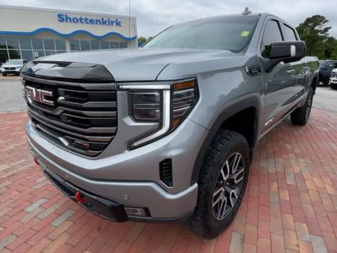 Used 2025 GMC Sierra 1500 AT4 w/ AT4 Preferred Package AWD/4WD image 5