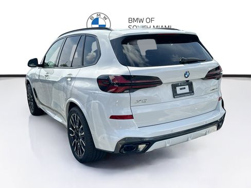 New 2026 BMW X5 xDrive50e w/ M Sport Package AWD/4WD image 4