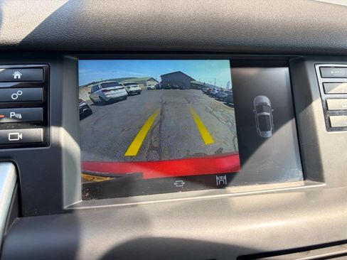 Used 2018 Land Rover Discovery Sport HSE AWD/4WD image 21
